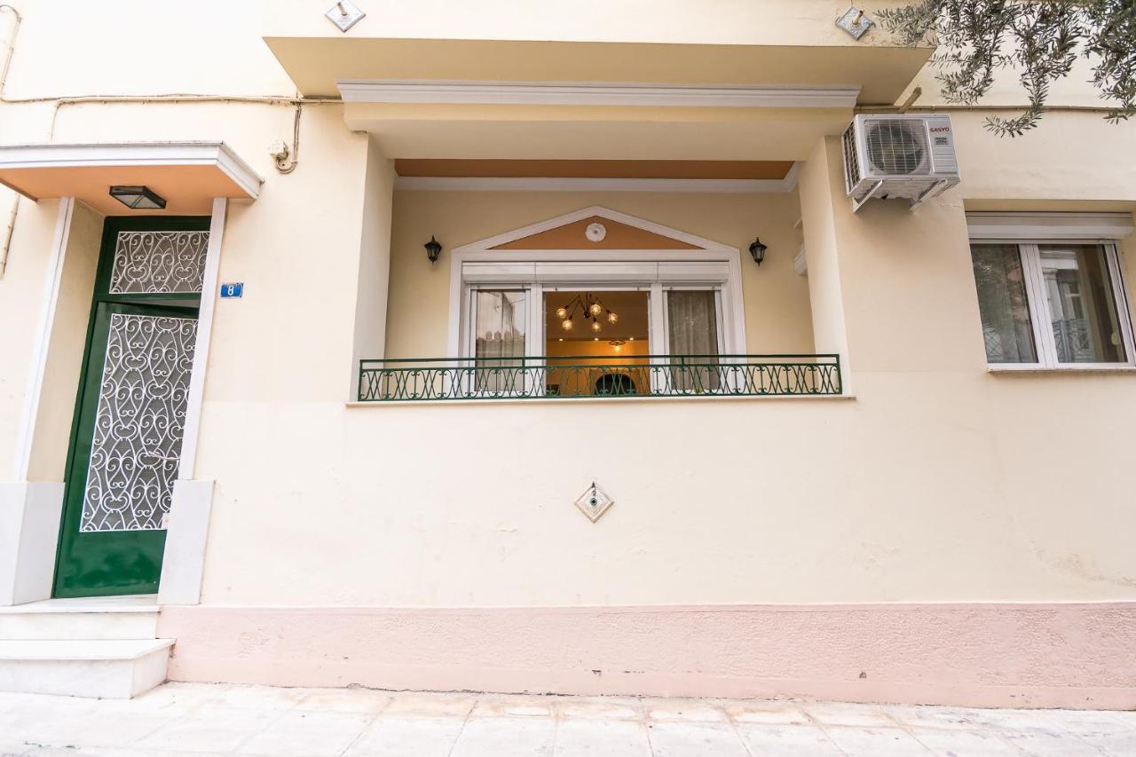 Family House Next To Acropolis Bed and Breakfast Aten Exteriör bild