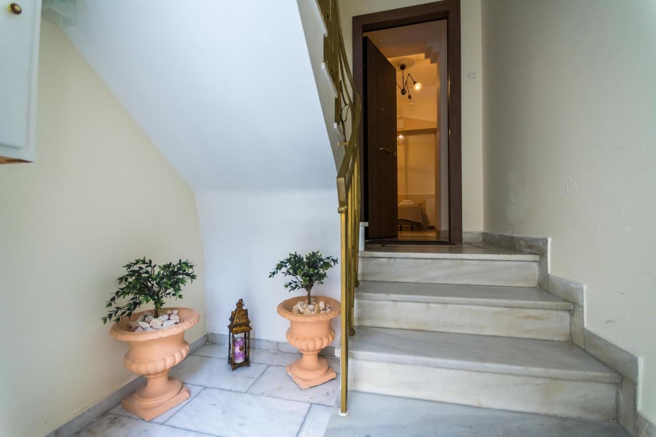 Family House Next To Acropolis Bed and Breakfast Aten Exteriör bild