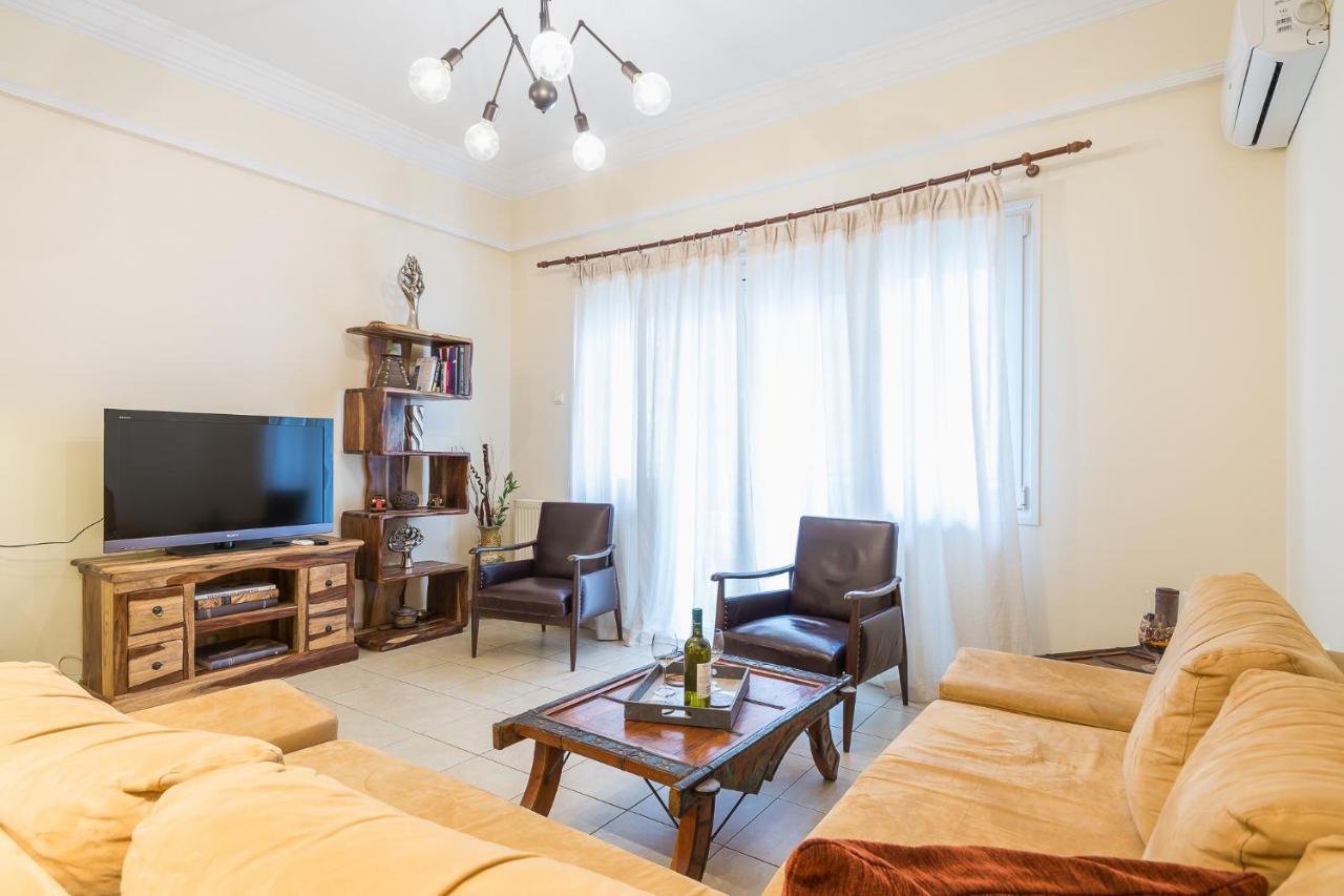 Family House Next To Acropolis Bed and Breakfast Aten Exteriör bild