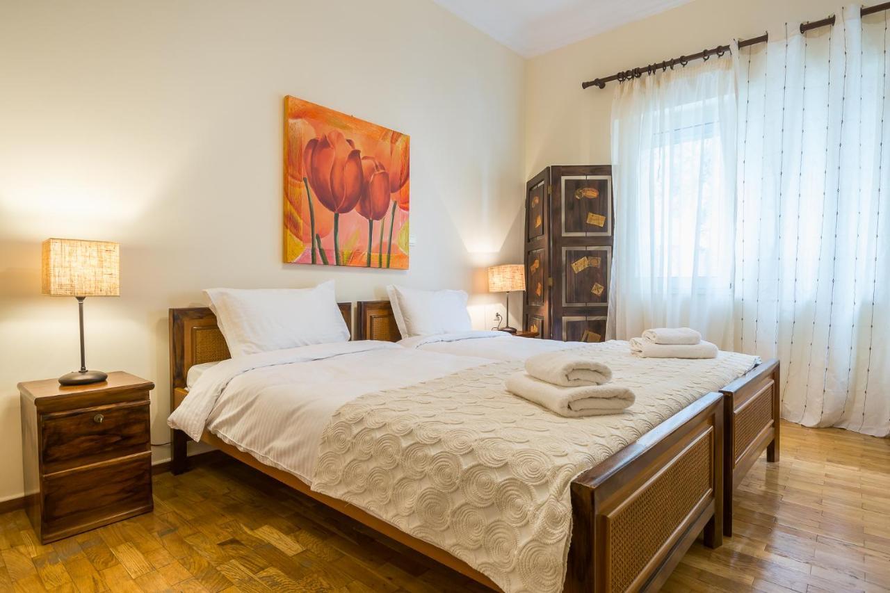 Family House Next To Acropolis Bed and Breakfast Aten Exteriör bild